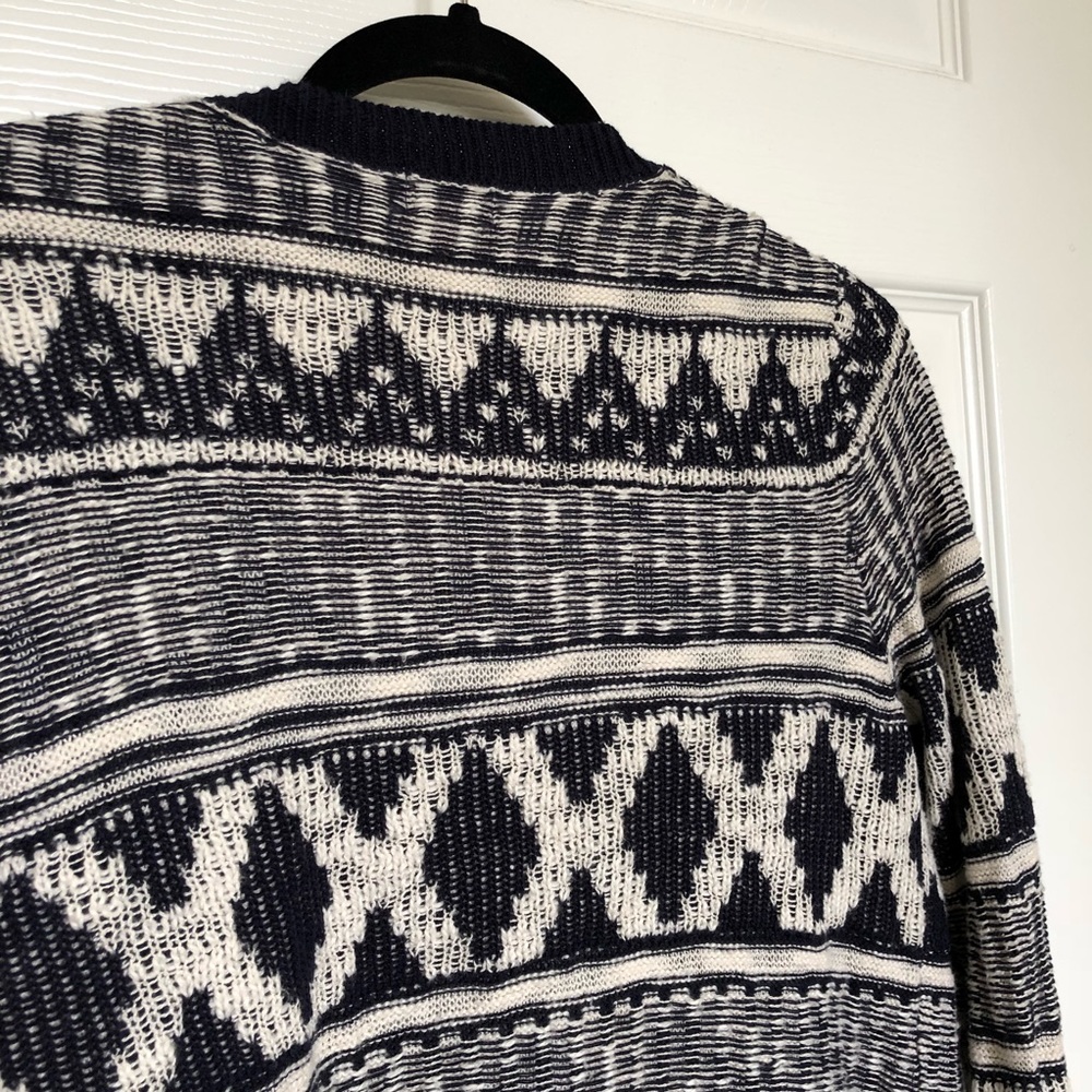 Cardigan. - Picture 3 of 3